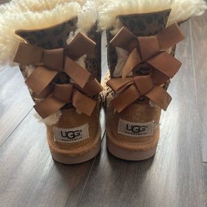 Ugg Bow back leopard print boots